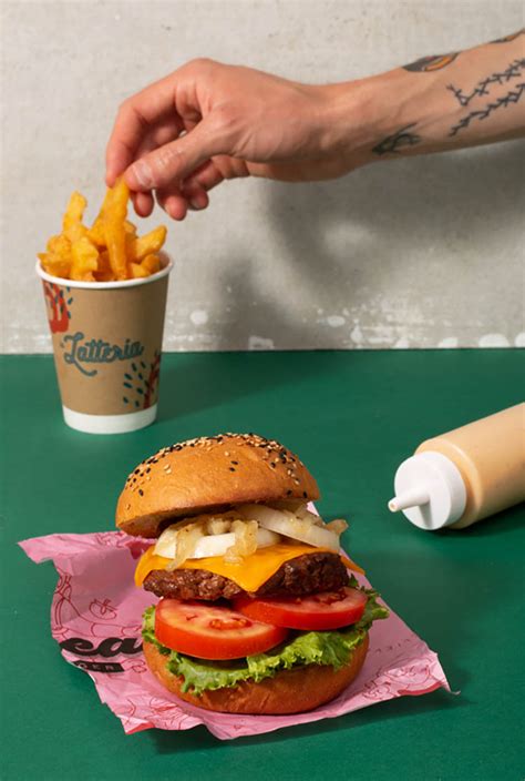 unreal burger|UNREAL Burger: ATERRIZA EN PERú UN FAST FOOD A BASE .